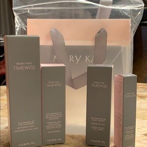 Mary Kay 3D Timewise Sets